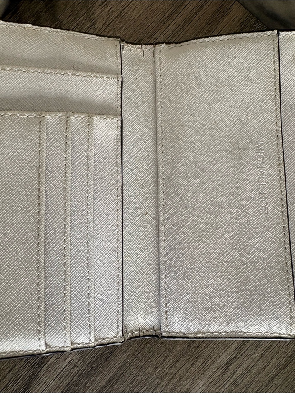 Michael Kors Cream Saffiano Leather Compact Wallet with Gold Logo - Picture 4 of 4